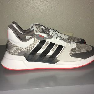 Adidas Run 90S shoes. Size 11.5 Like new.